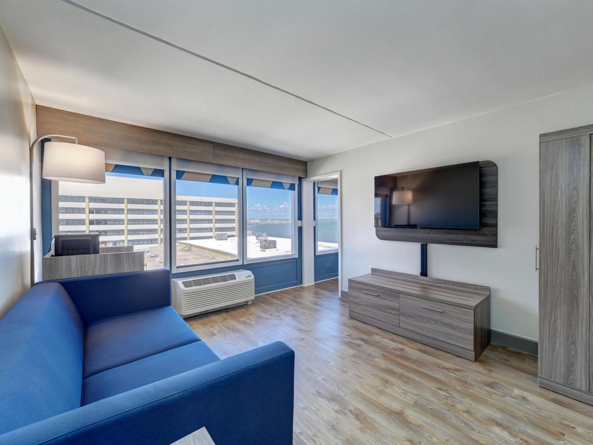 Holiday Inn Express Corpus Christi - Beachfront By Ihg Exterior foto
