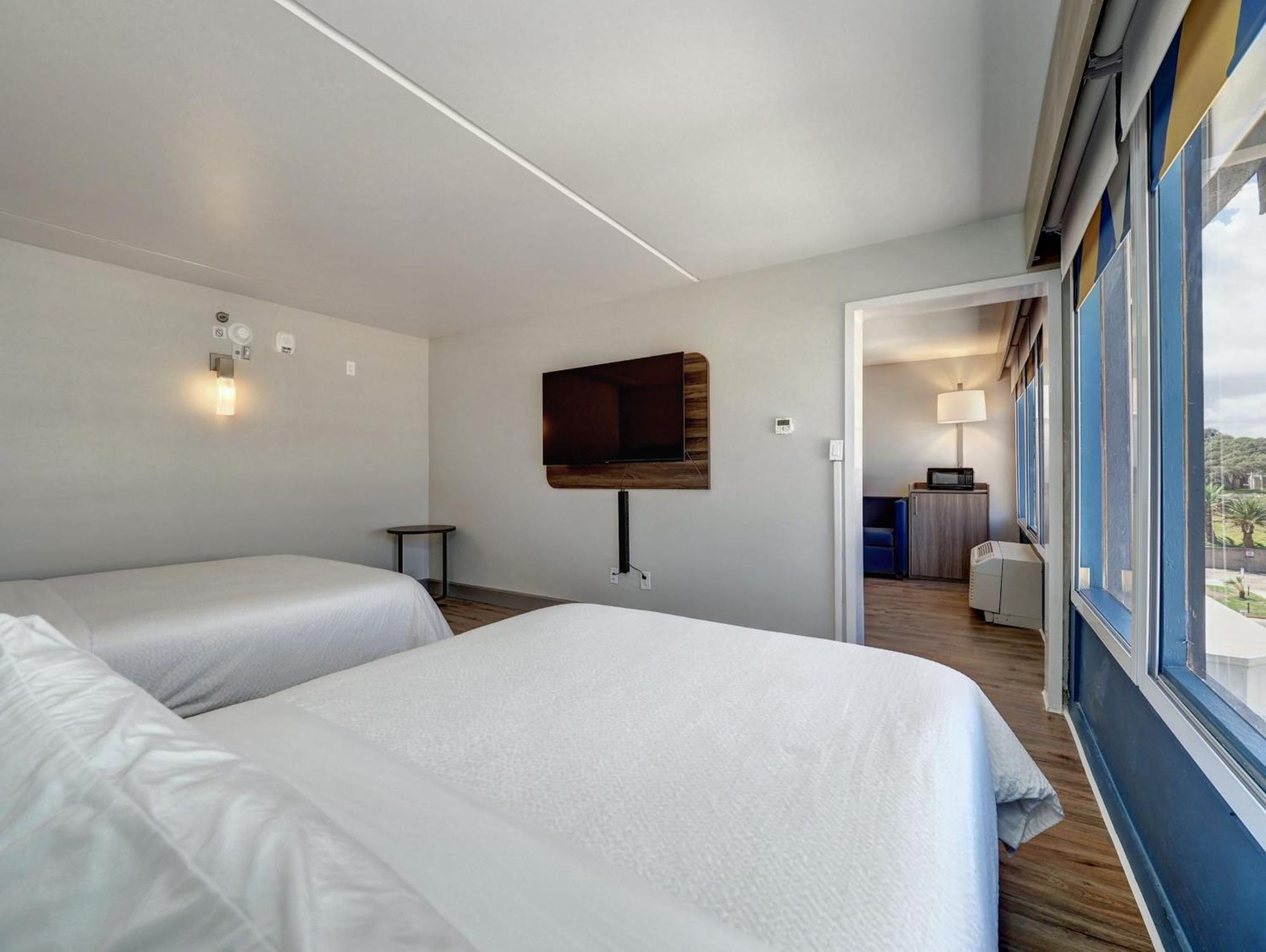 Holiday Inn Express Corpus Christi - Beachfront By Ihg Exterior foto