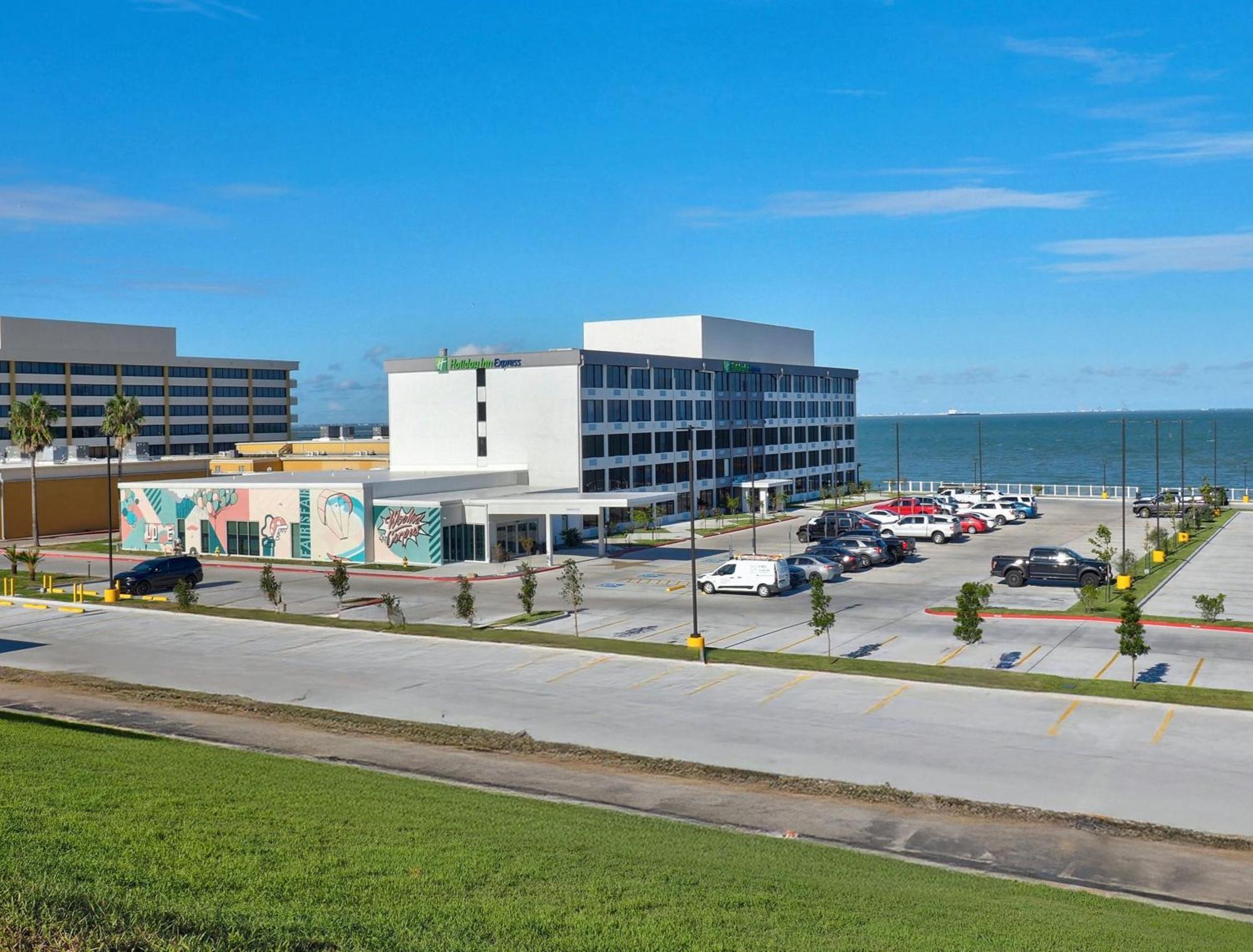 Holiday Inn Express Corpus Christi - Beachfront By Ihg Exterior foto