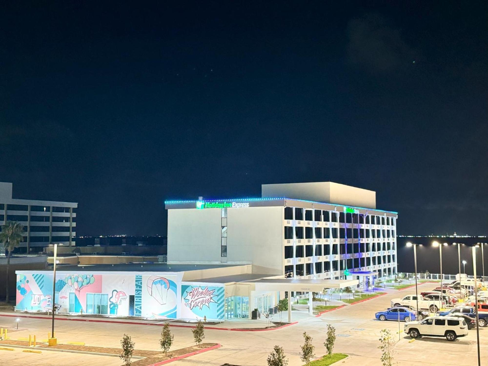 Holiday Inn Express Corpus Christi - Beachfront By Ihg Exterior foto